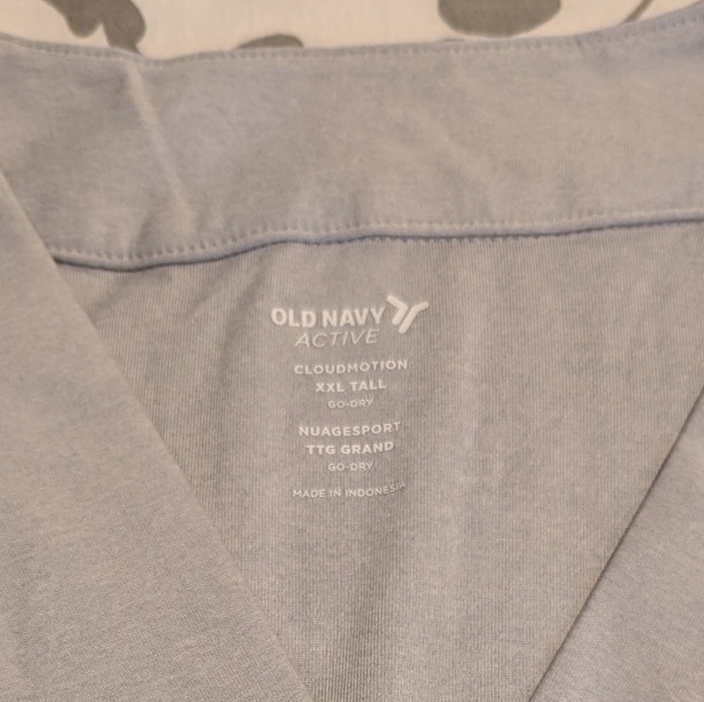 ✨2/$16✨Old Navy Women's Light Gray CloudMotion V-Neck Tank Crop Top - Picture 7 of 7